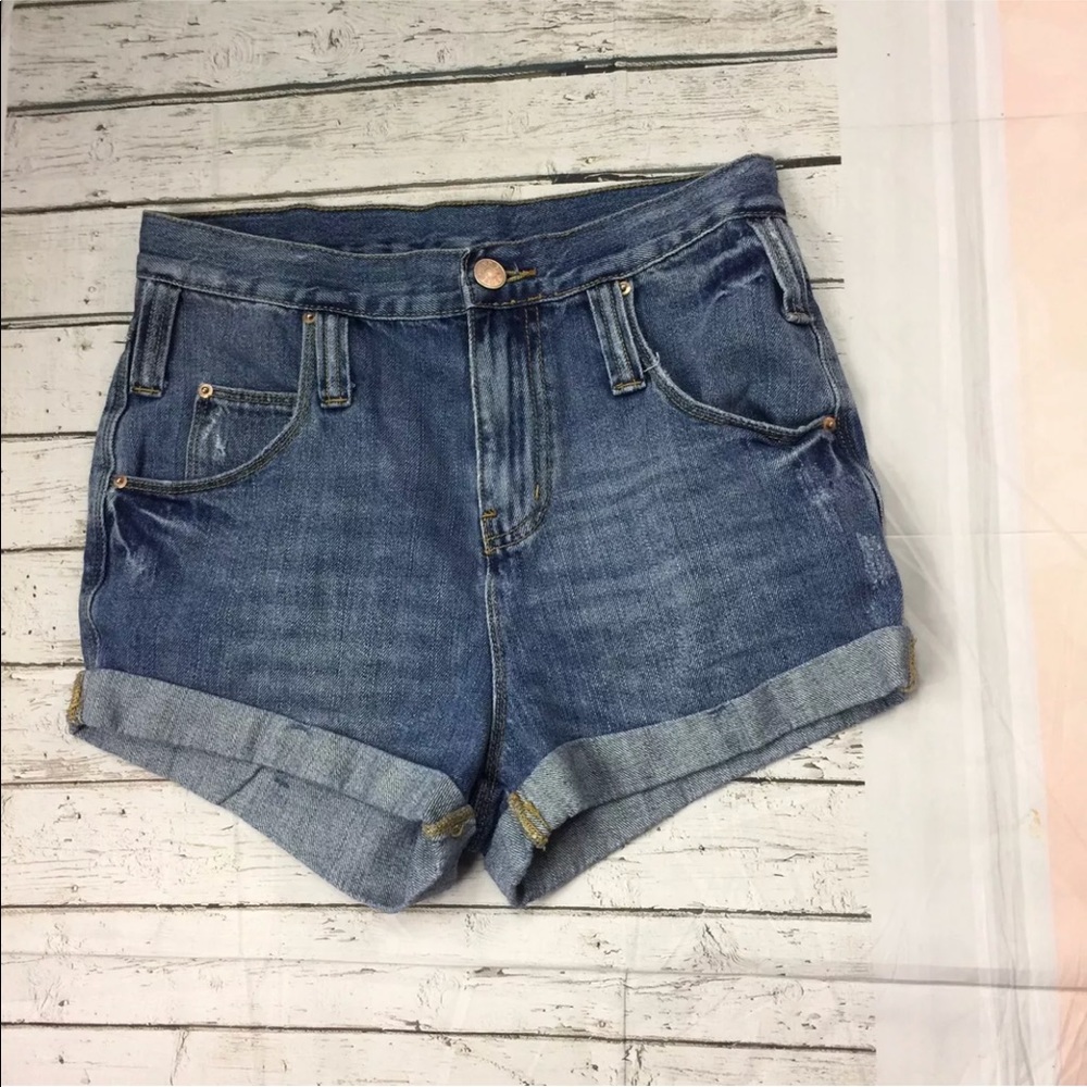 BDG Cuffed Shorts